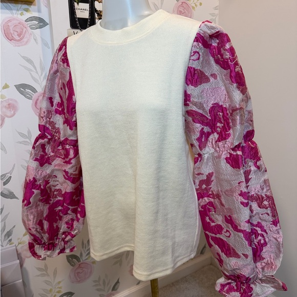 THML Boutique Metallic Jacquard Puff Sleeves - Picture 6 of 7